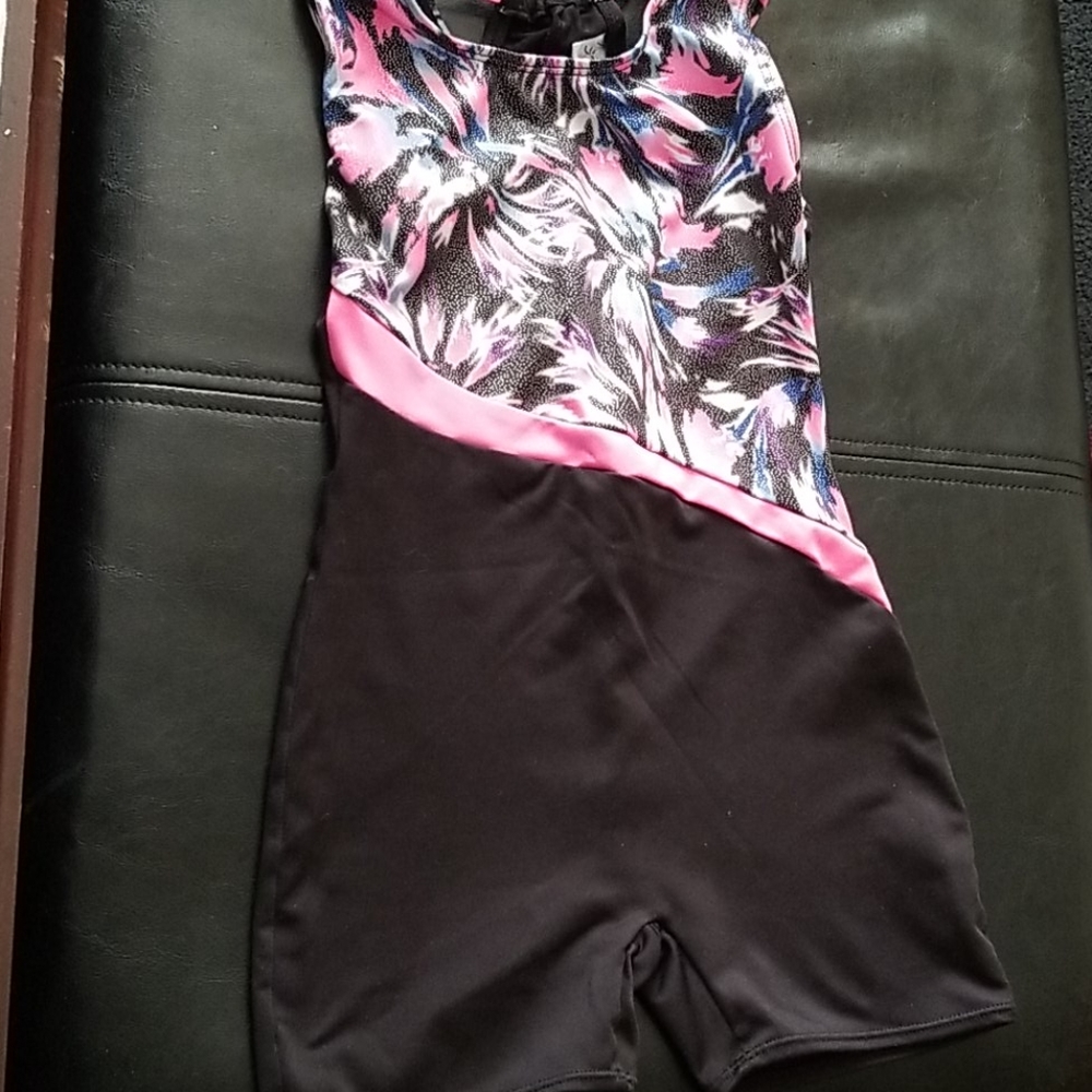 Girls gymnastics outfit
